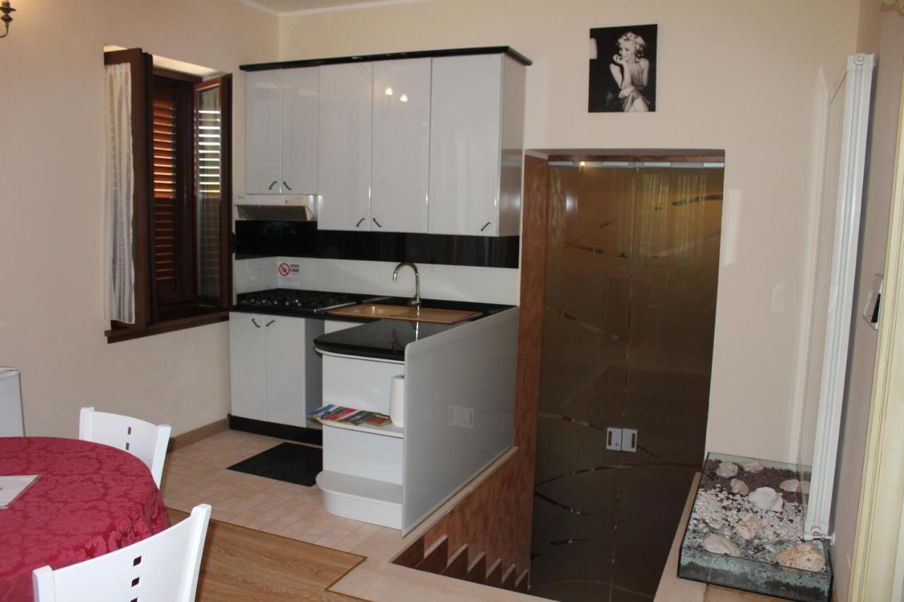 La Villa Guest House Capitignano Ngoại thất bức ảnh