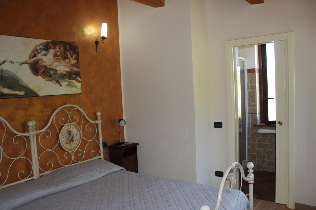 La Villa Guest House Capitignano Ngoại thất bức ảnh
