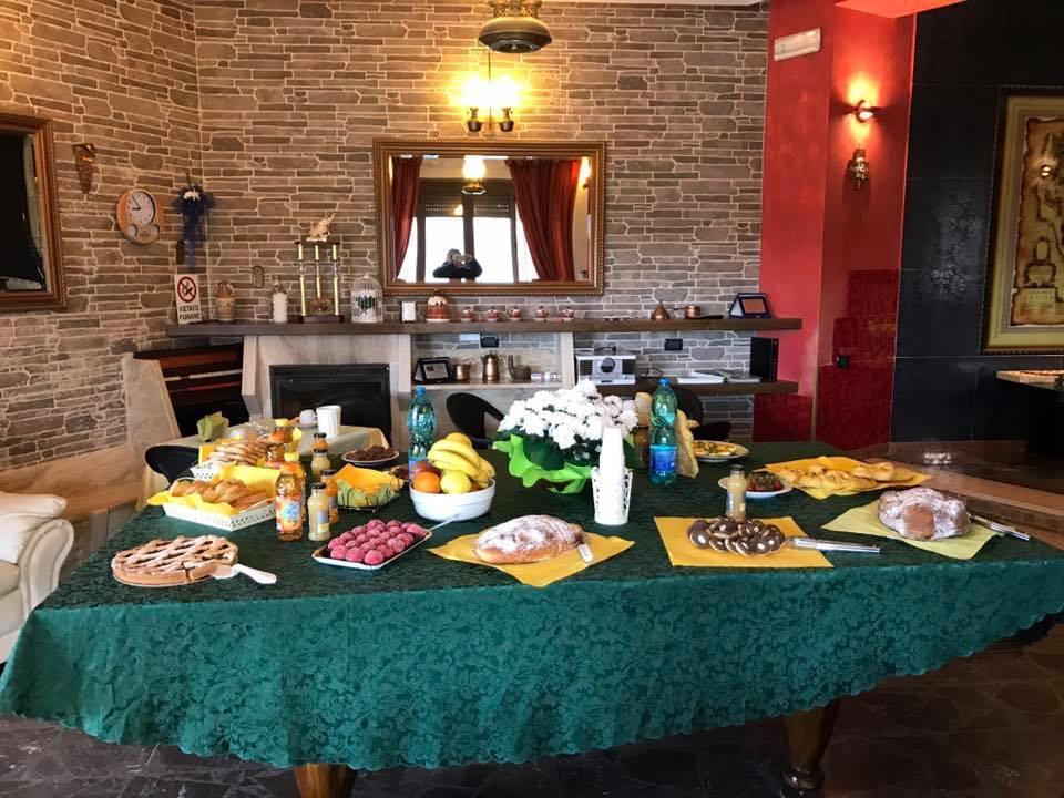 La Villa Guest House Capitignano Ngoại thất bức ảnh